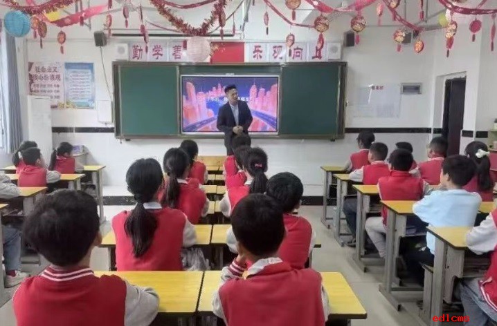 家长进课堂|十年后，你们会在哪里？